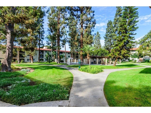 $2,000- 1 Bed / 1 Bath Condo located in Mission Plaza Complex in Mission Valley – photo 1