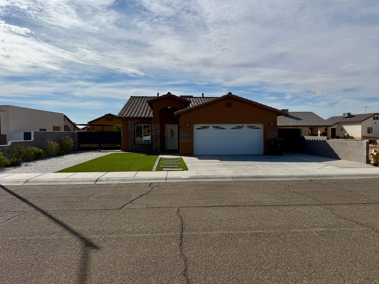 San Luis House: 173 N. Cecelia Torres Ct