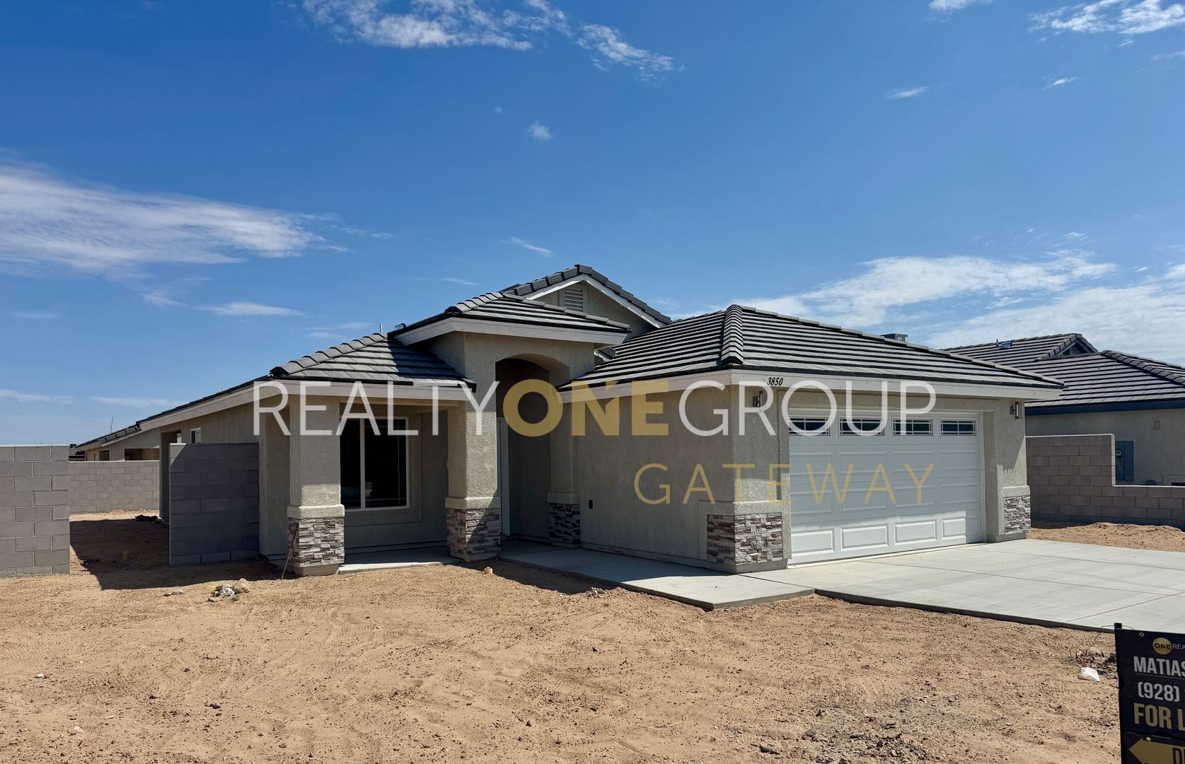 San Luis House: 3850 E Santa Sophia St