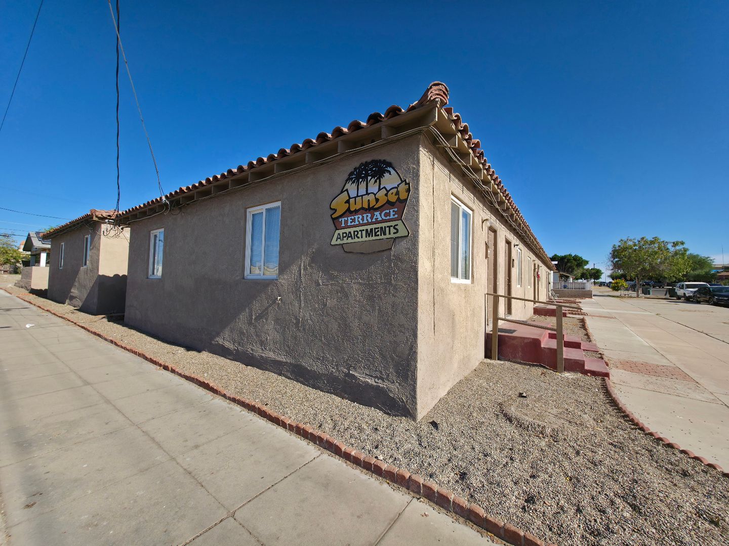 Yuma Apartment: 569 W 3rd St