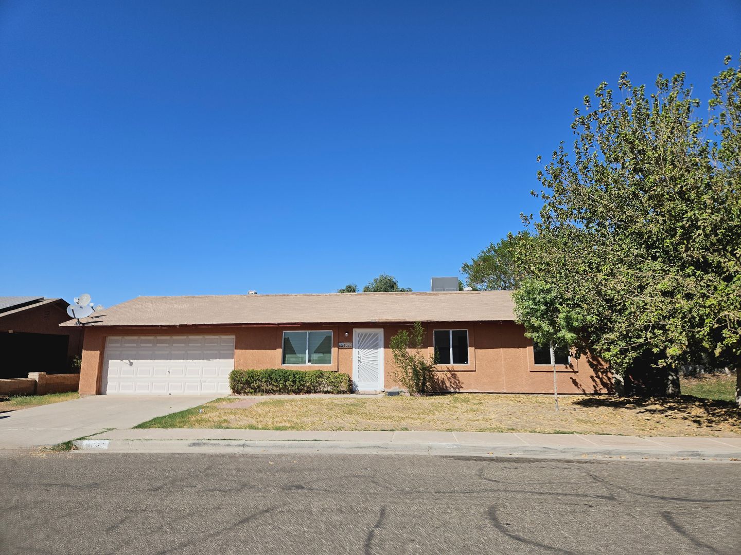 Yuma House: 4080 W Linda Lane