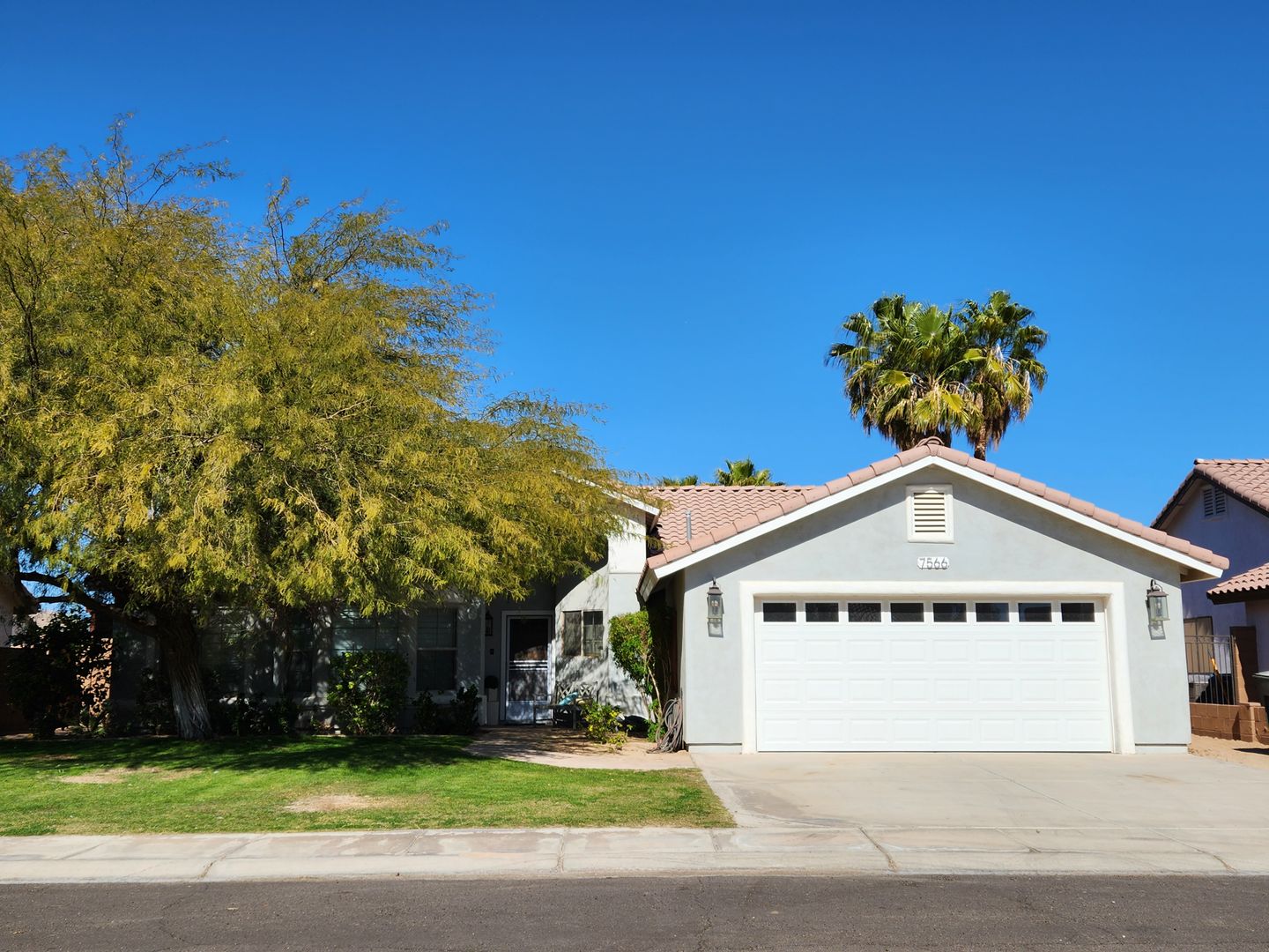 Yuma House: 7566 E 25th Pl