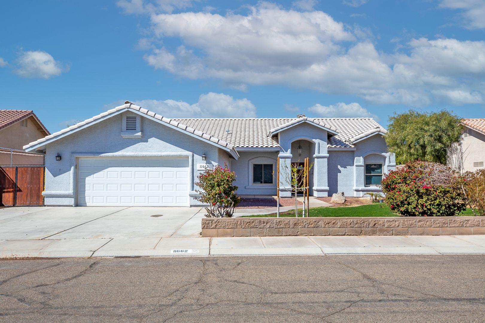 Yuma House: 11662 S Prescott Ave