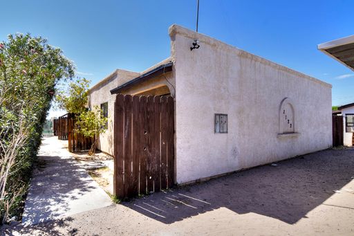 2 Bedroom - 1 Bath Rental – photo 1