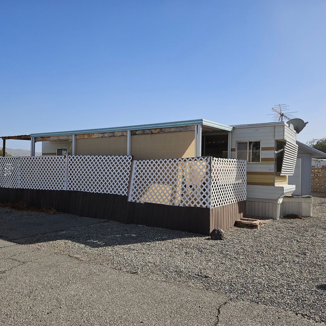 Yuma Apartment: 11633 S Renee Ave