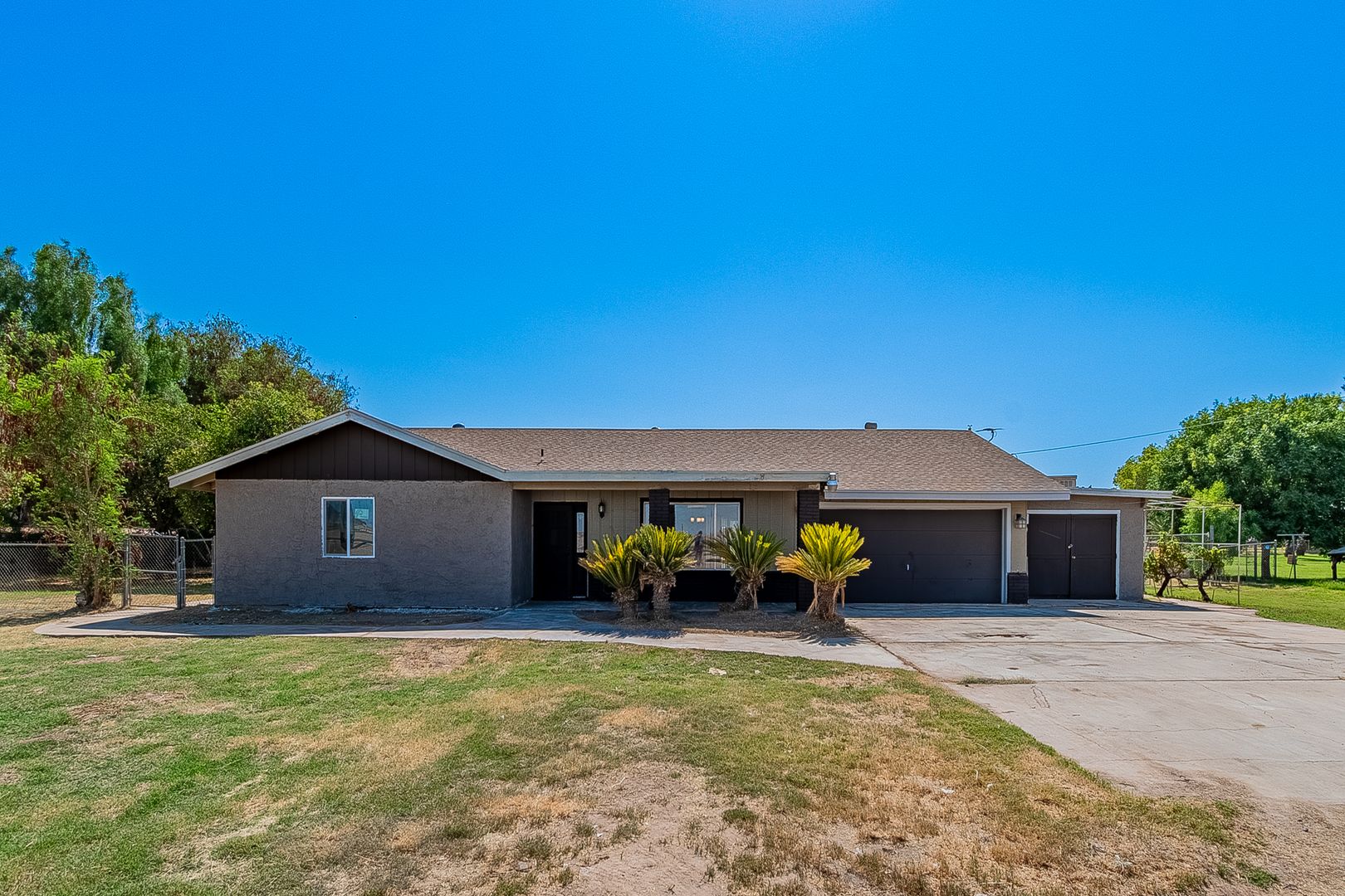 Yuma House: 8713 S Ave D