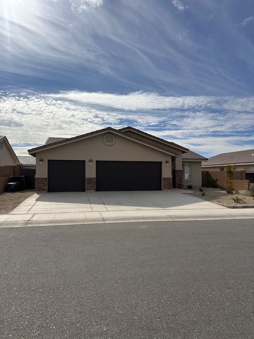 YUMA House: 12623 E 51st St