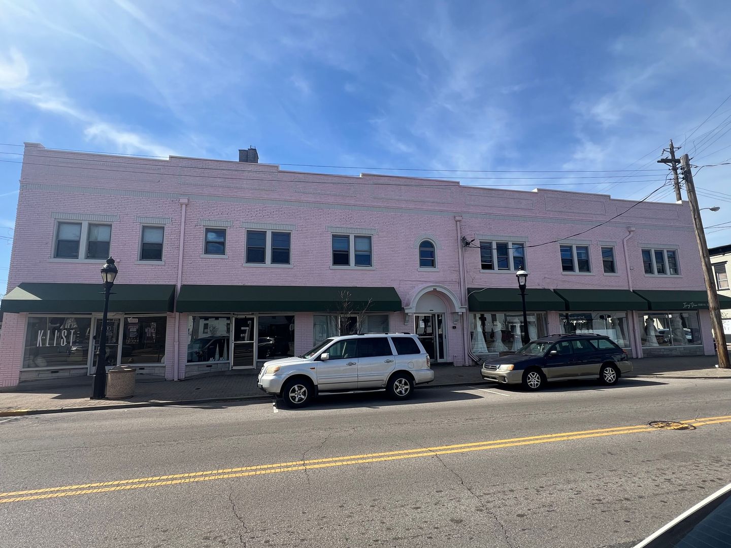 Reading Apartment: 301-305 W Benson  St