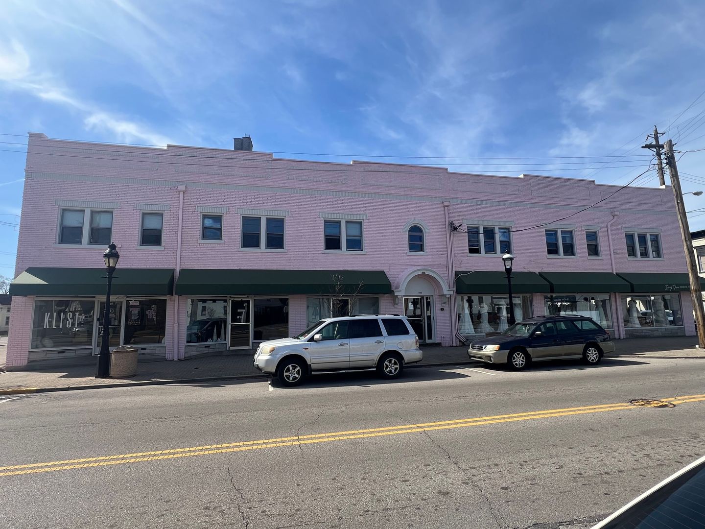 Reading Apartment: 301-305 W Benson  St