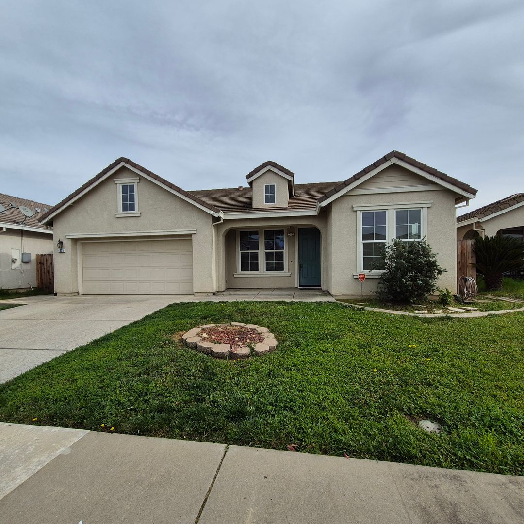 Elk Grove House: 4625 Chamberlin Cir.