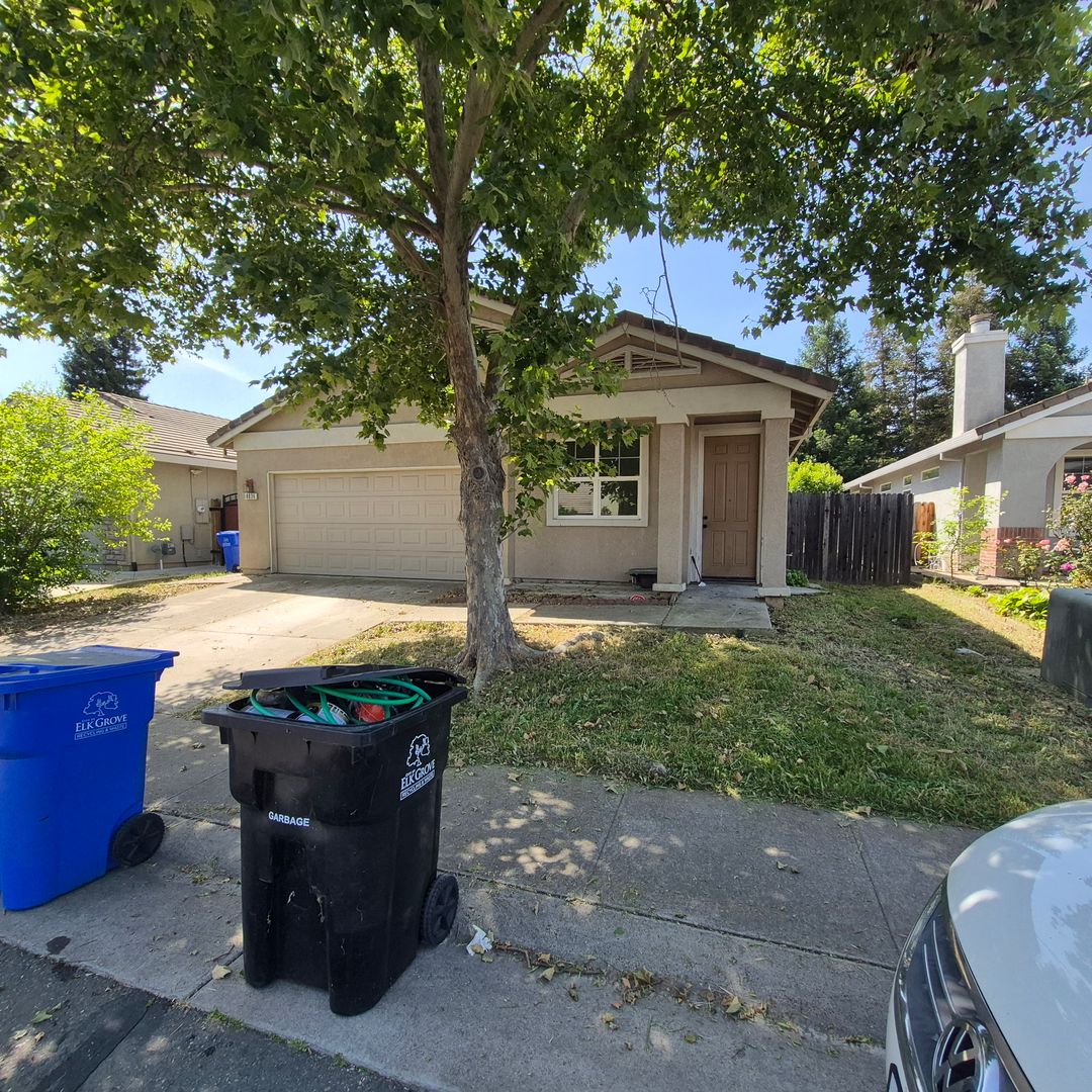 Elk Grove House: 8836 Avalon Hills Way