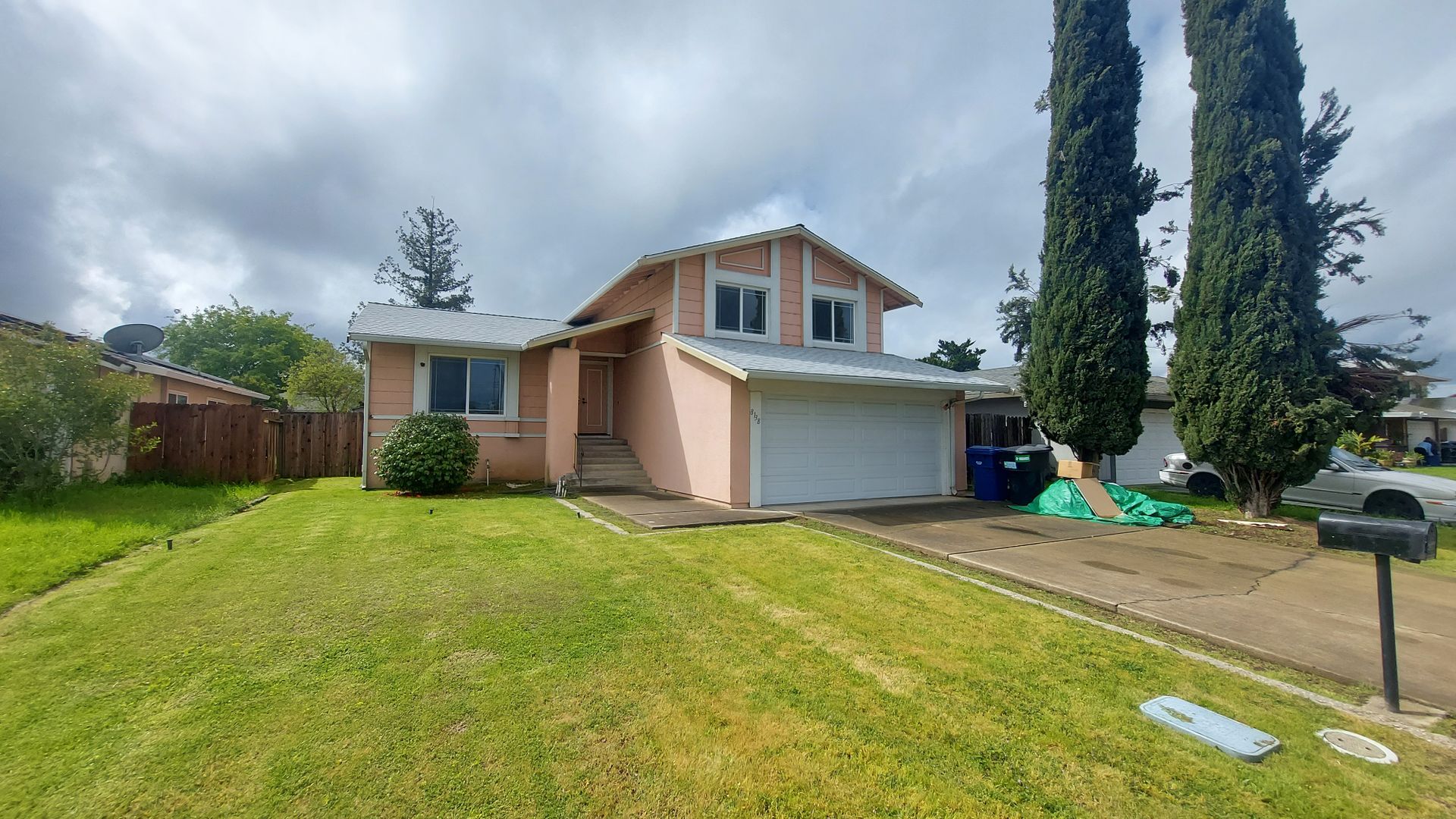 Sacramento House: 8138 Mills Gap Way