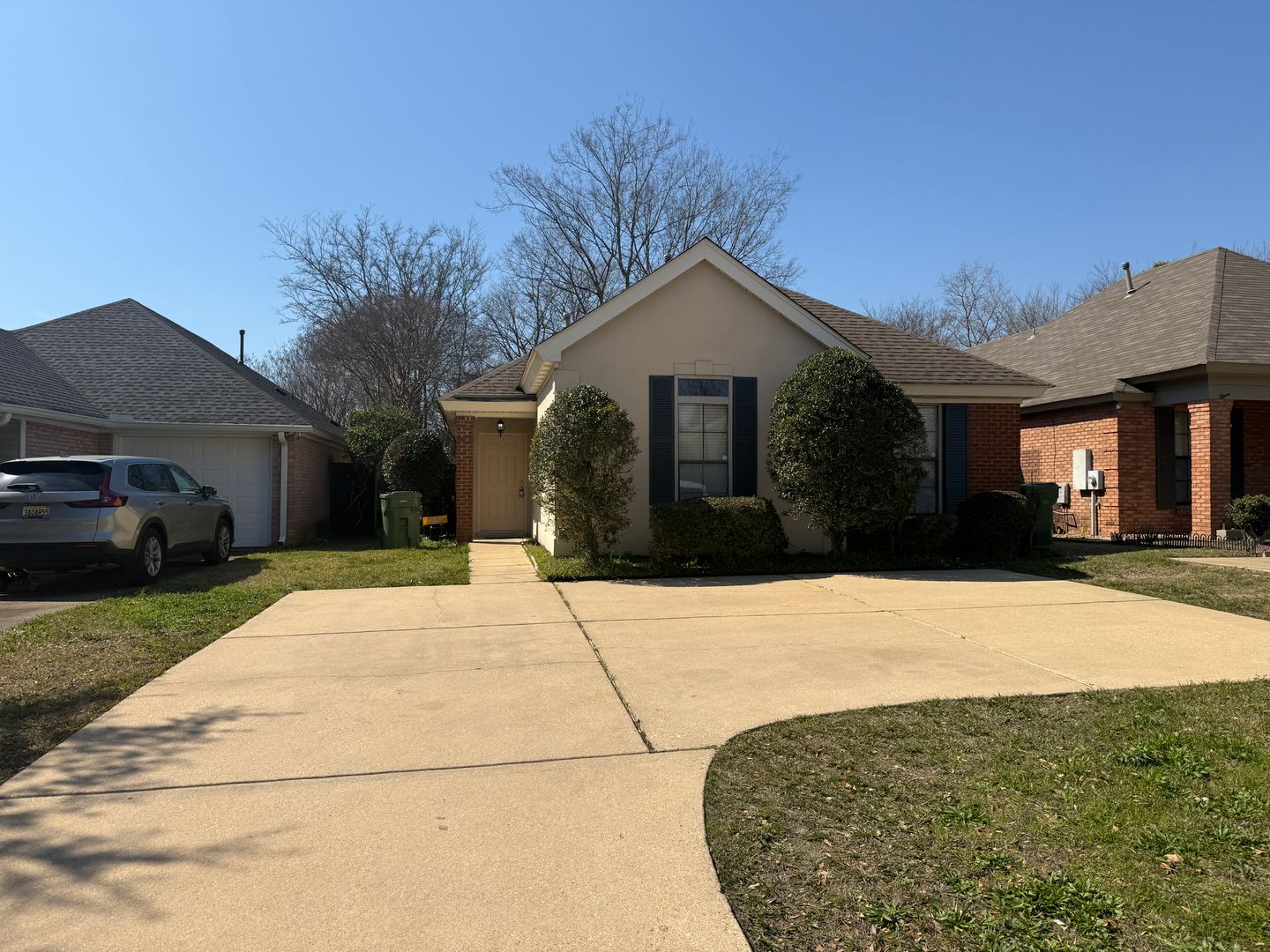 Montgomery House: 1944 Woodrun Ave.