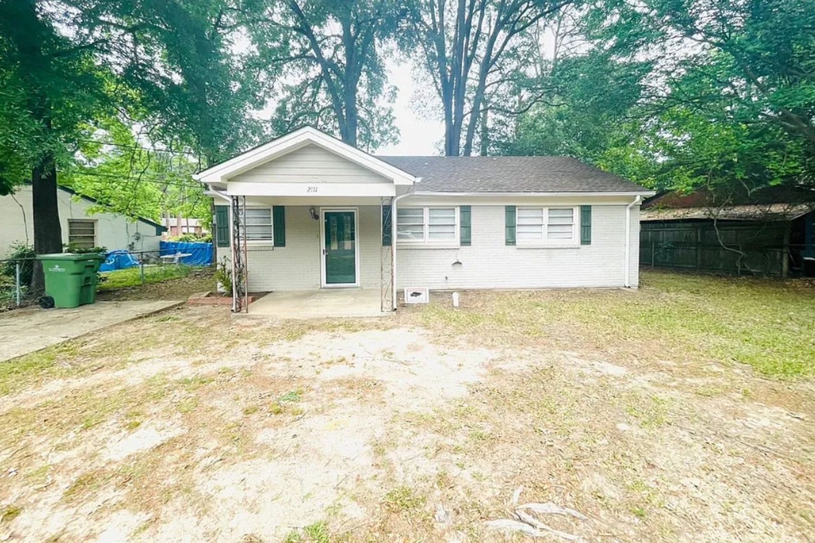 Montgomery House: 2111 Yarbrough St