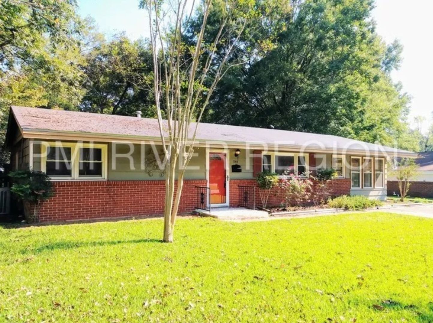 Montgomery House: 944 Parkwood Drive