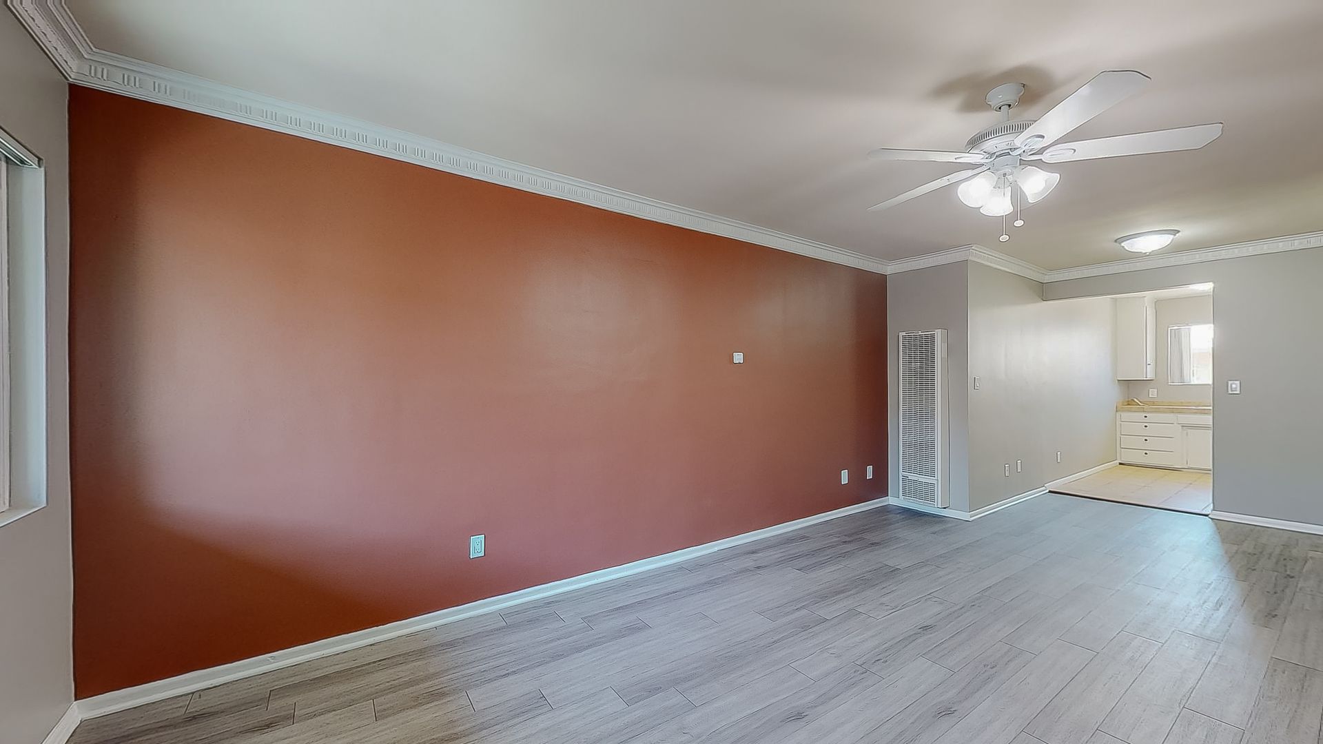 Los Angeles Apartment: 1818 N Kingsley Drive