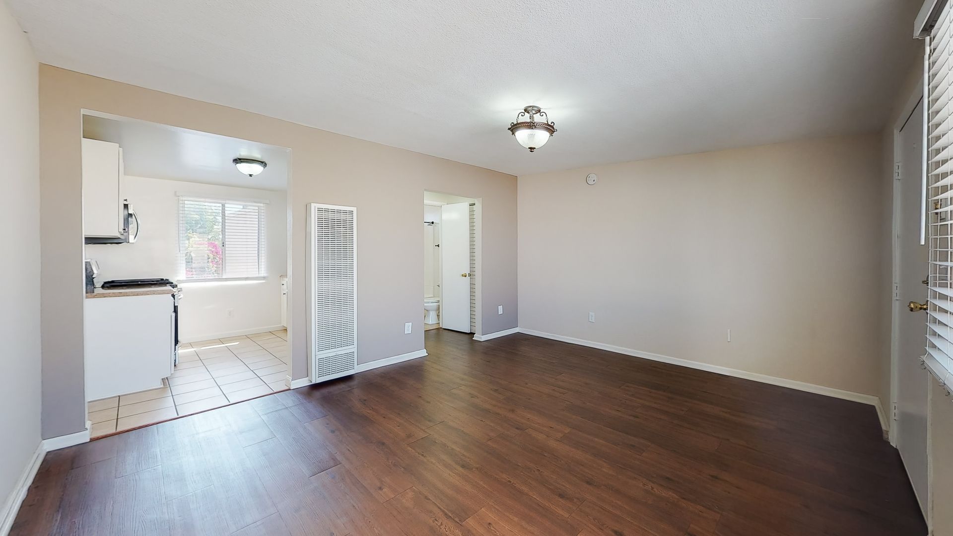 Downey Apartment: 11440 Old River School Road