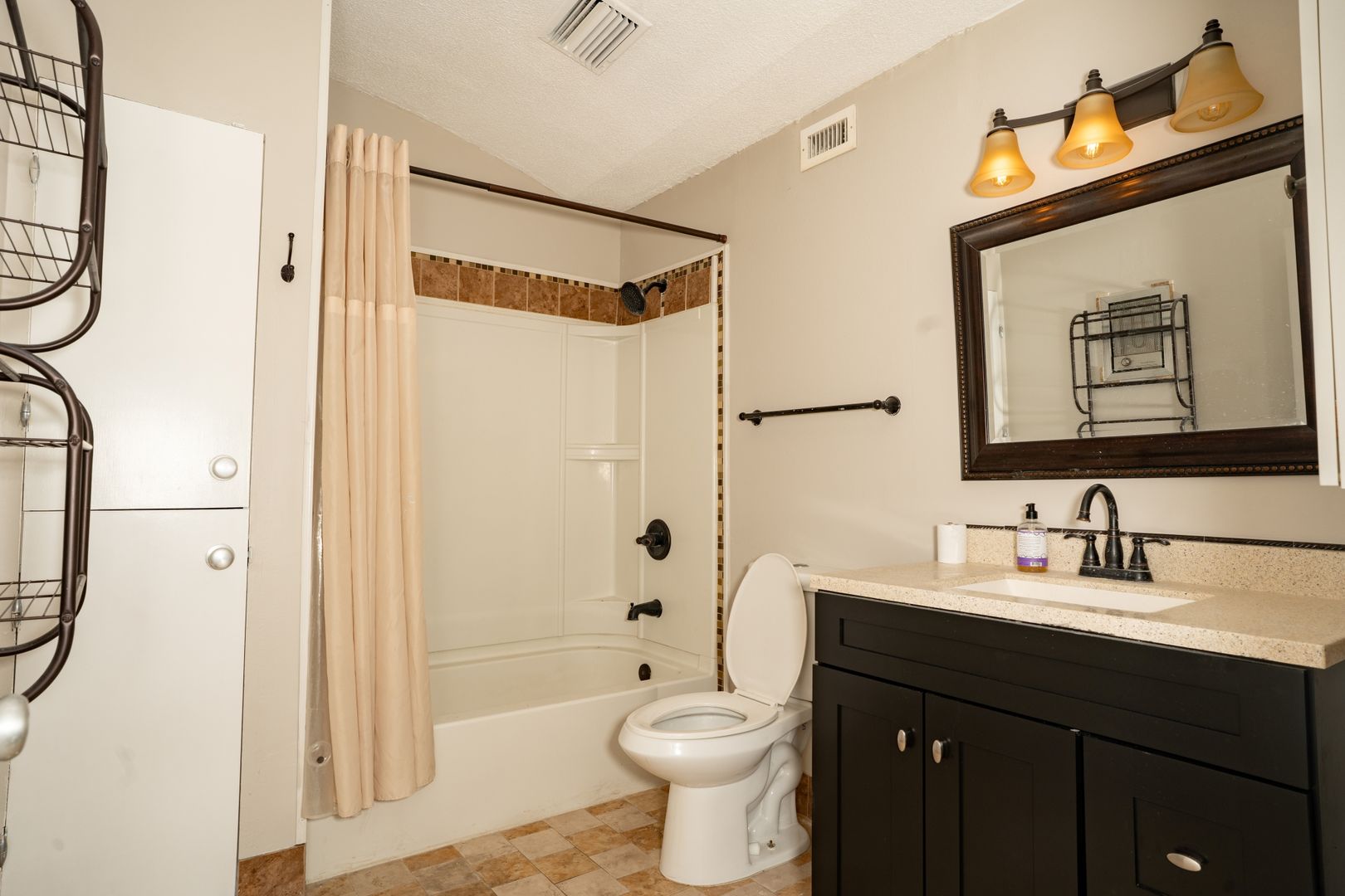 823 S Water St APT 5F, Corpus Christi, TX 78401 8 of 12