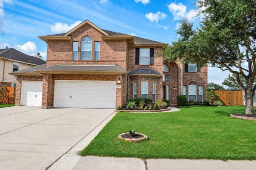 5 Bedroom Rental – 21415 Sierra Bend Dr, Richmond, TX 77407