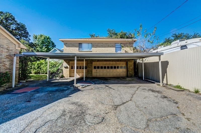 Galena Park House: 1000 1/2 Holland Ave