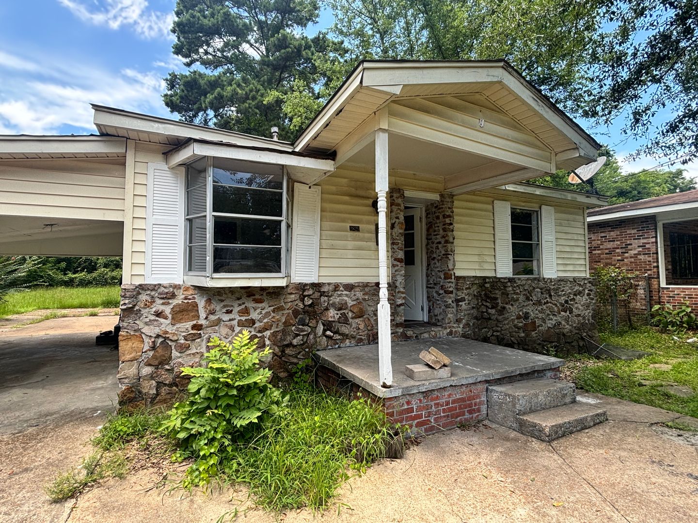 Jackson House: 2829 Comfort Street