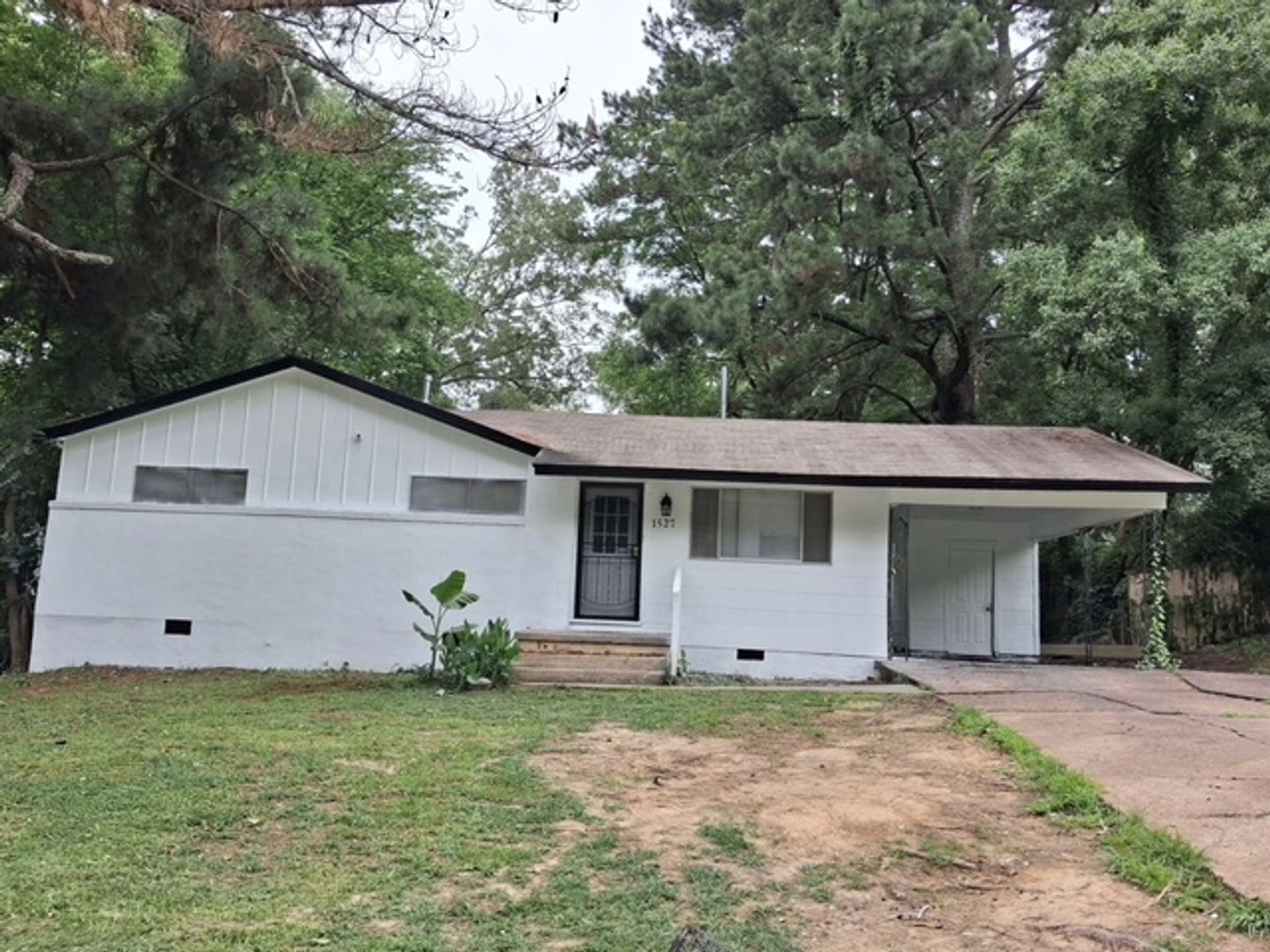 Jackson House: 1527 Maria Drive