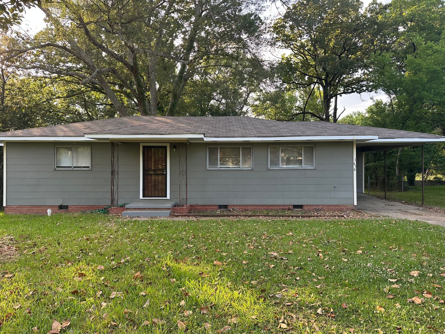 Jackson House: 1670 Kentwood Drive