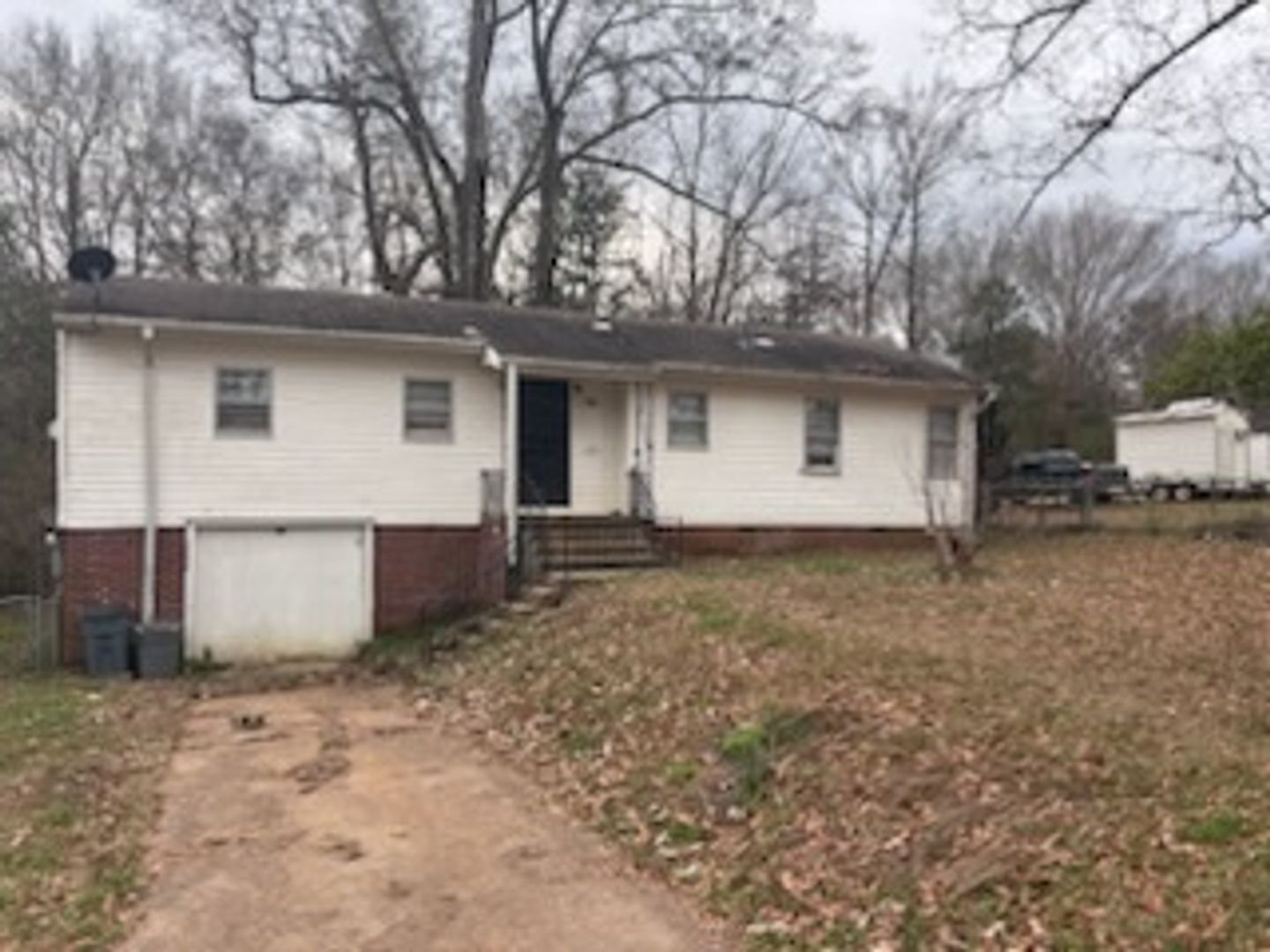 Jackson House: 323 Sykes Road