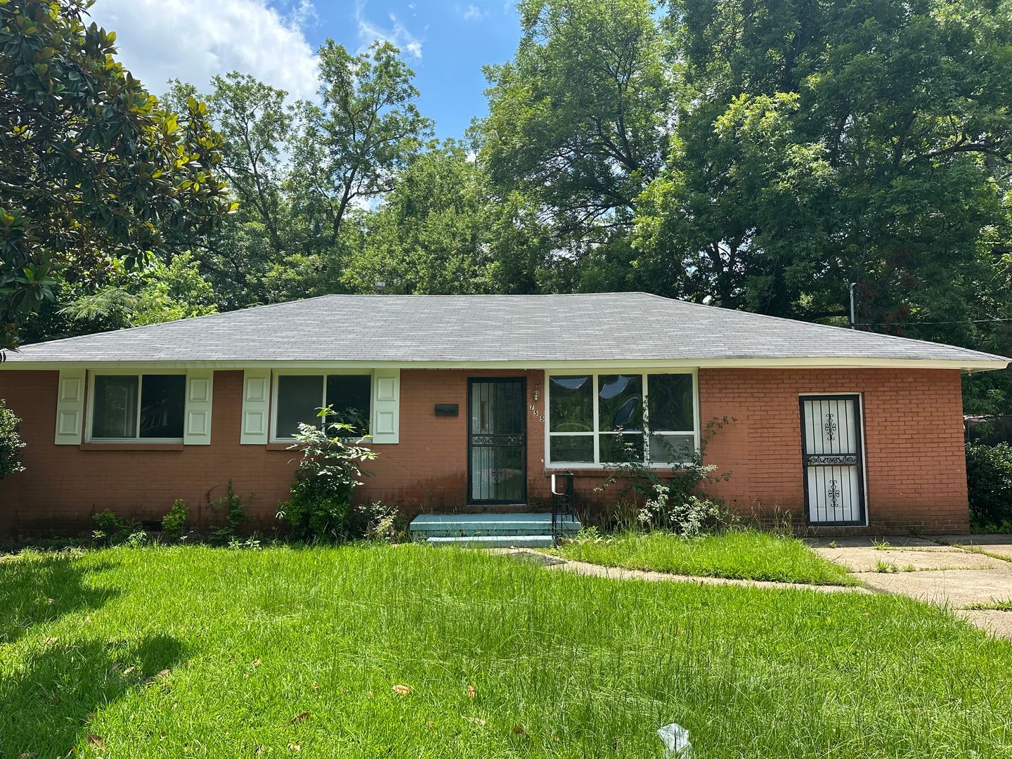 Jackson House: 755 Forest Avenue