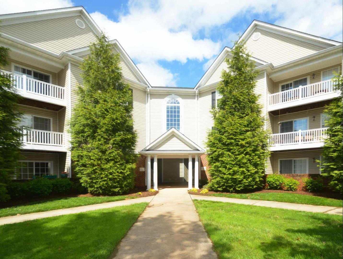 Lynchburg House: 623 Wyndhurst Dr #1
