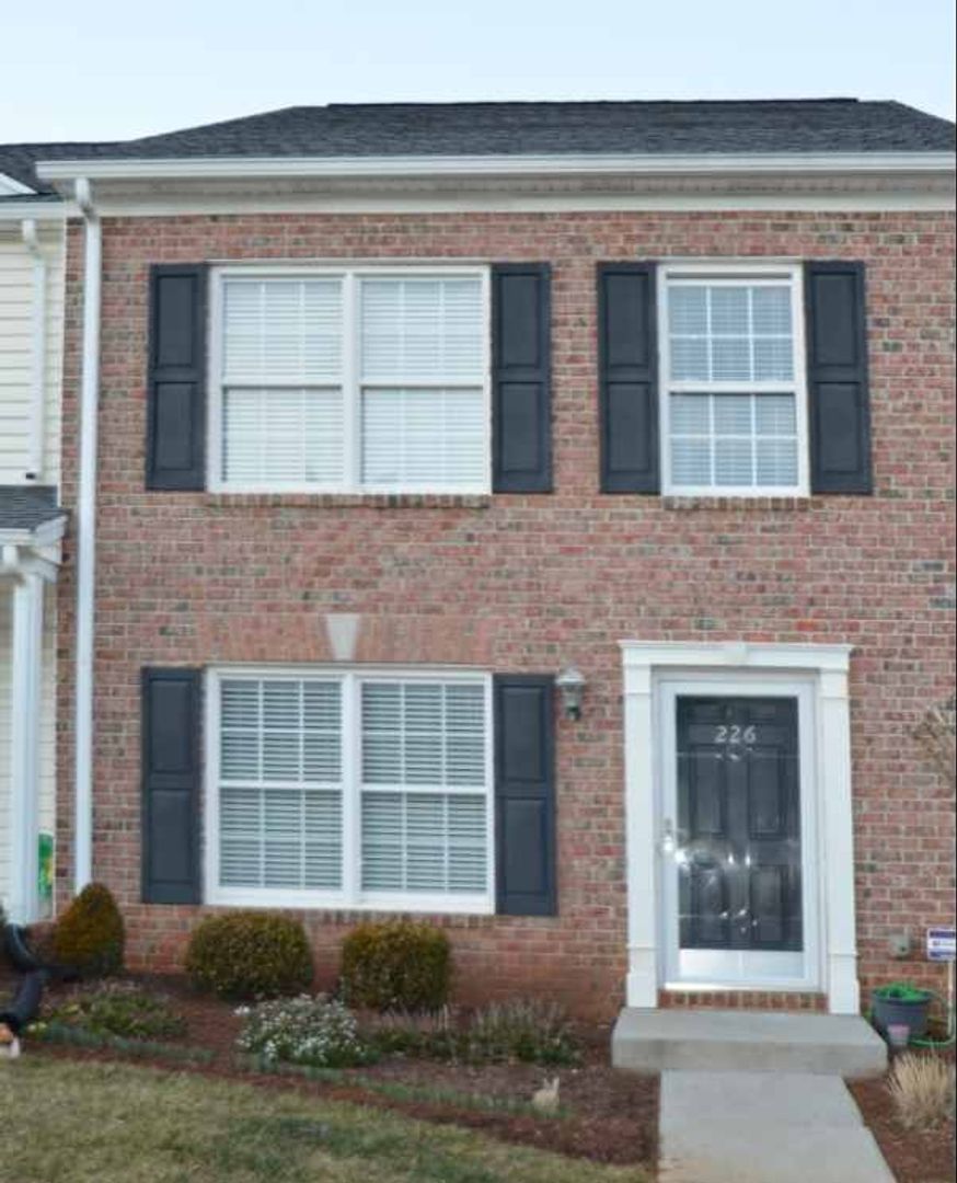 Lynchburg House: 226 Duncraig Drive