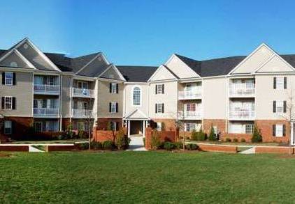 Lynchburg House: 623 Wyndhurst Drive #212
