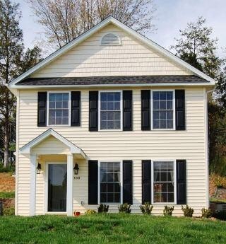 Lynchburg House: 300 Wessex Drive