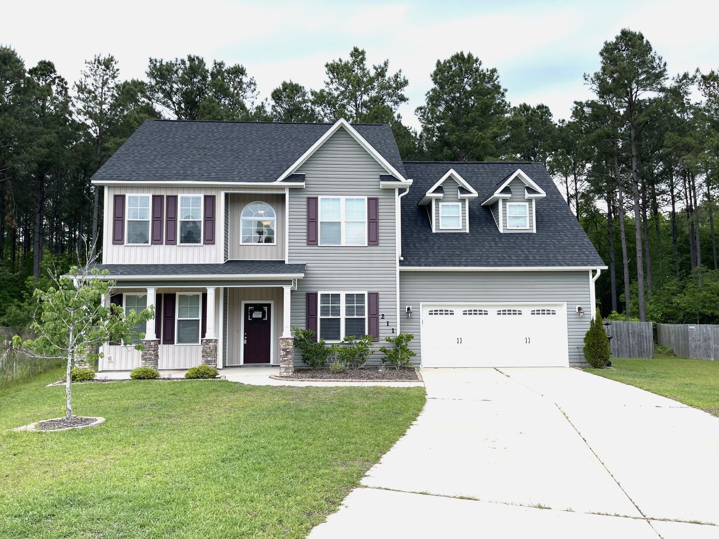 Holly Ridge House: 211 Seneca Court