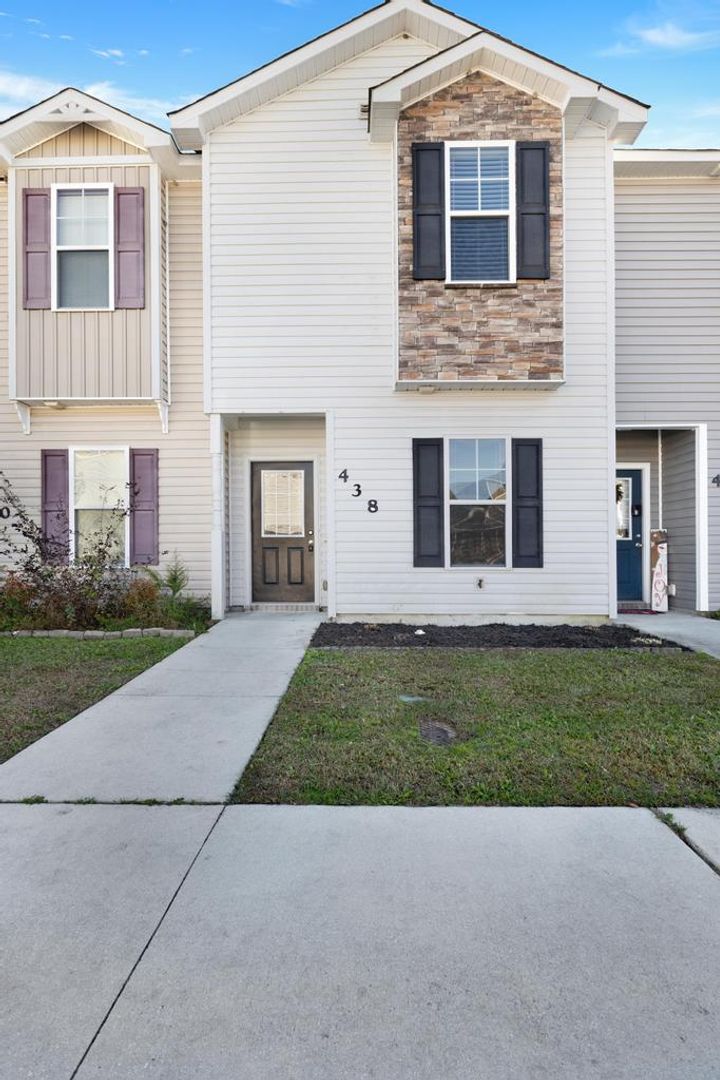Jacksonville Townhome: 438 Caldwell Loop