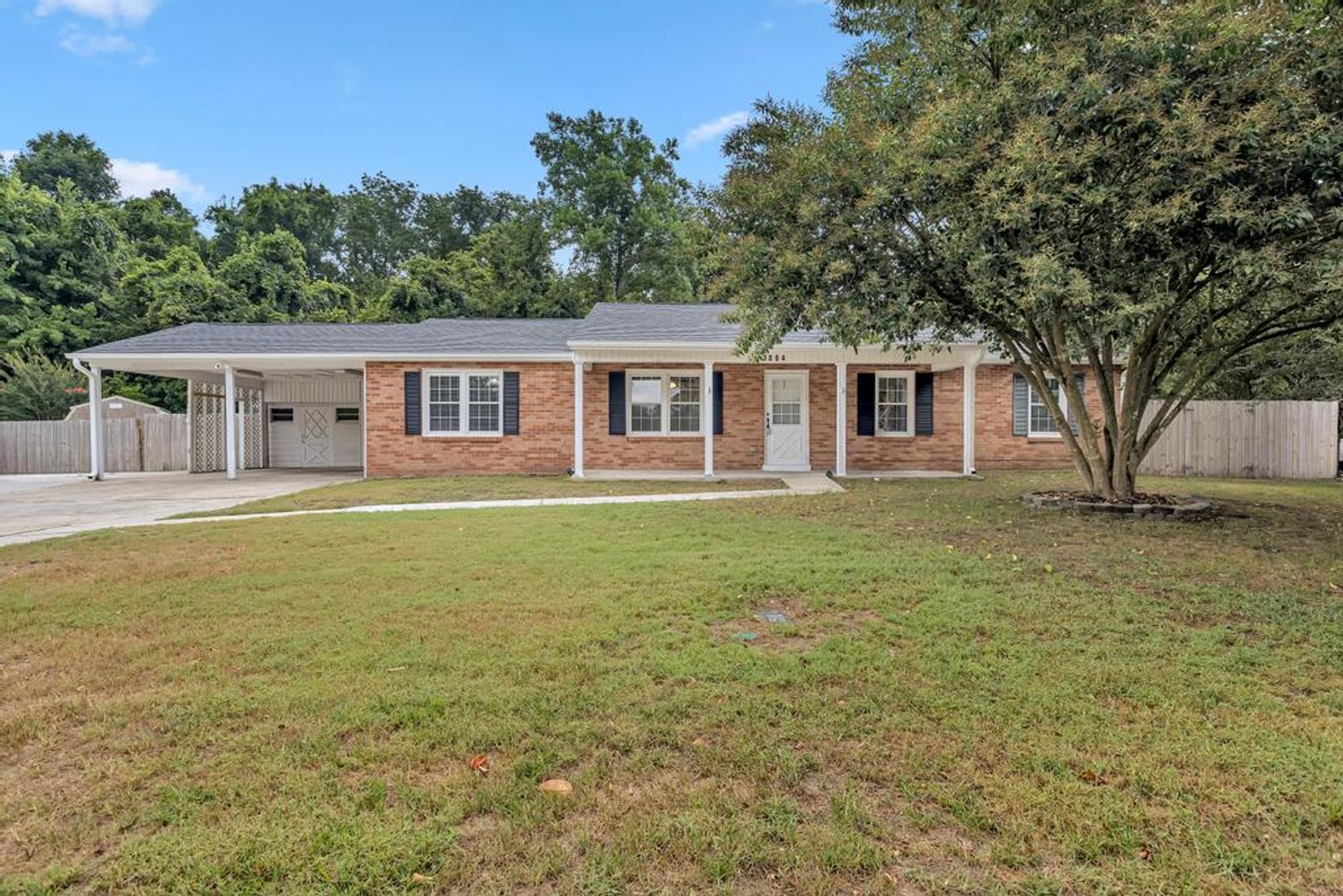 Jacksonville House: 3004 Country Club Rd