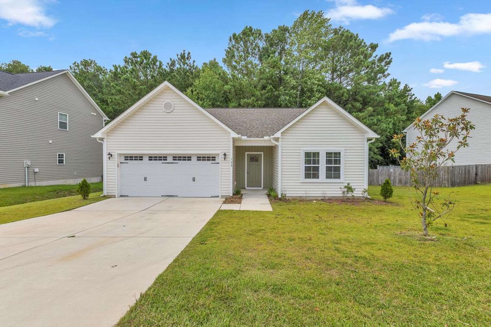 Jacksonville House: 148 Broadleaf Drive
