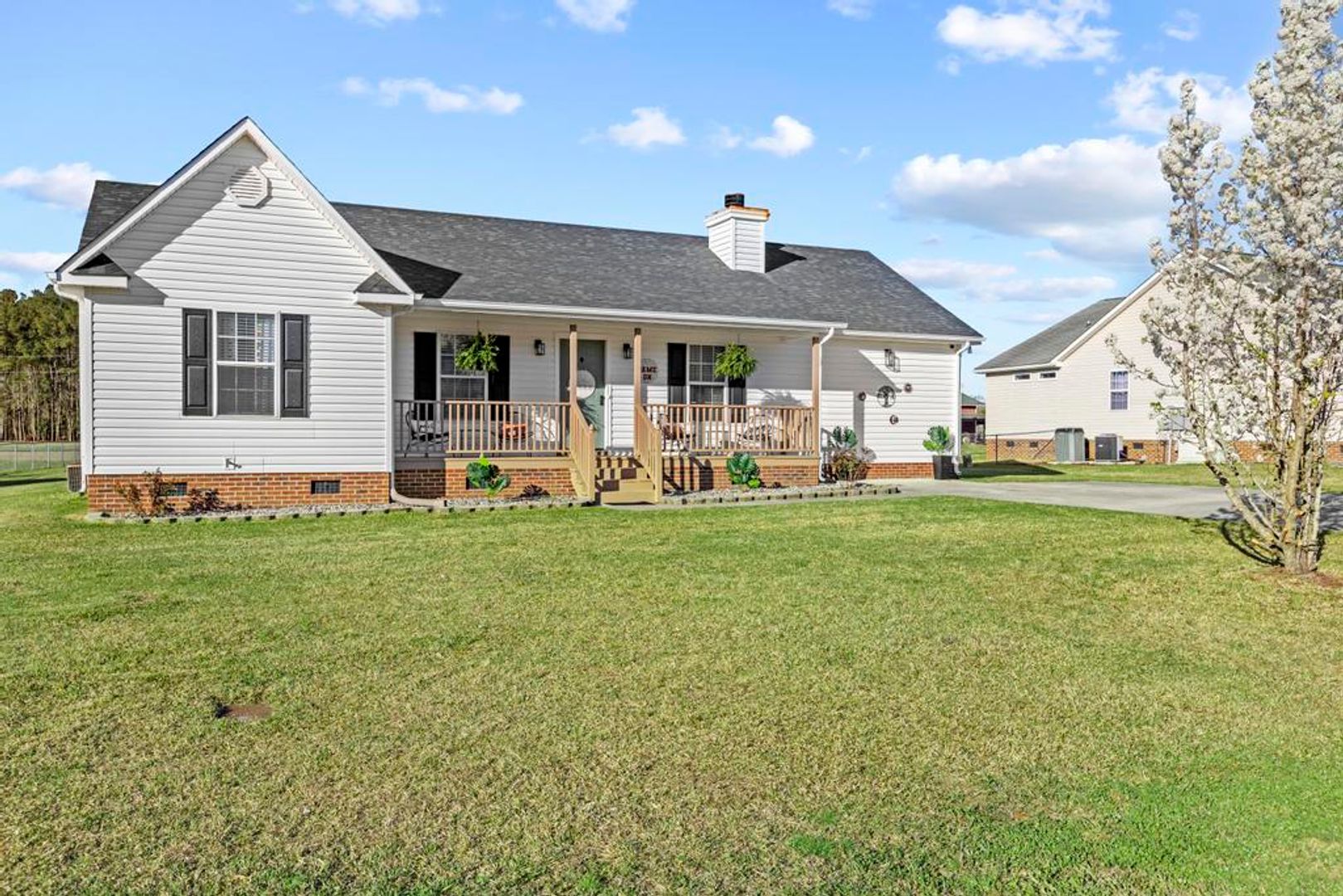 Jacksonville House: 109 Kanton Drive