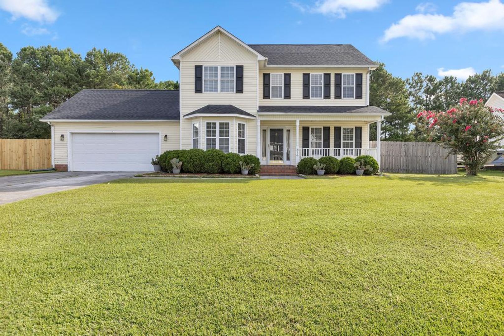 Jacksonville House: 816 N Commons Drive