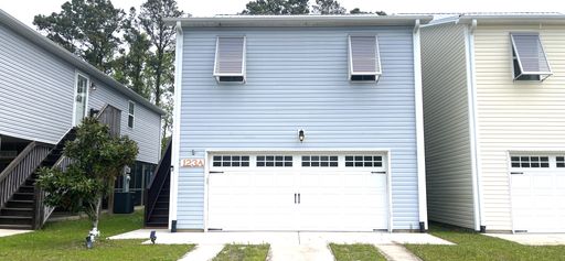 Beautiful Townhome with BEACH Convenience!
