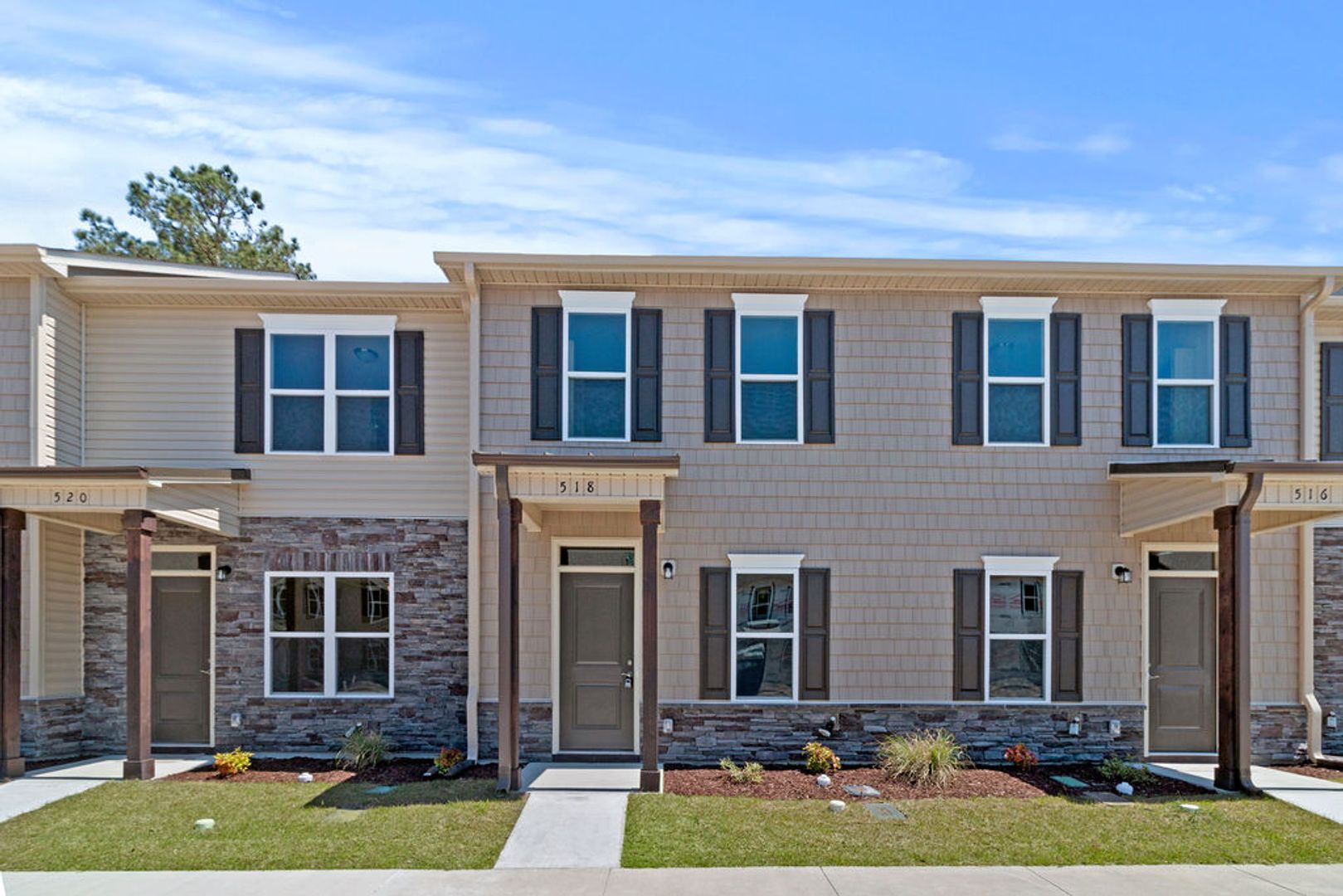 Midway Park Townhome: 512 Pate Drive
