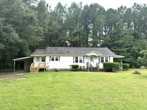 Great Location! Minutes to MCAS! – photo 1