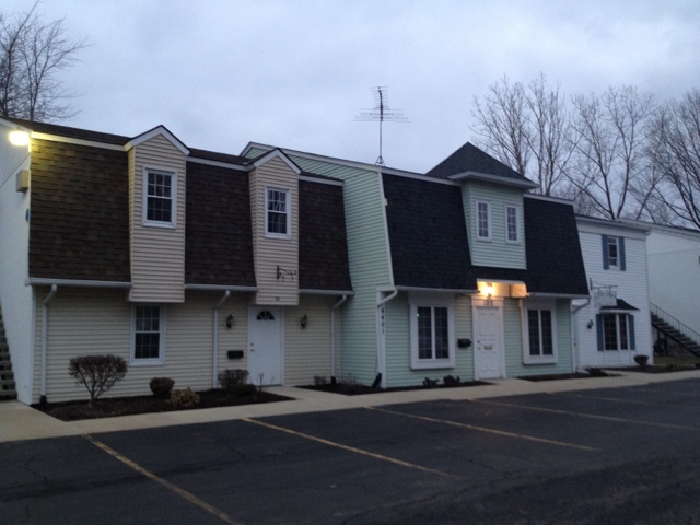 Lorain Apartment: 4461 Oberlin Avenue - Concord Station