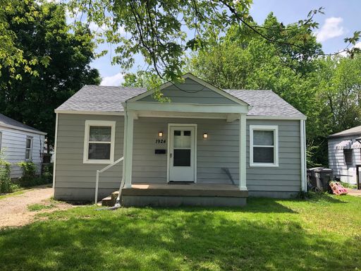 1924 N. Drexel / Newly Renovated 2 bedroom 1 bathroom – photo 1