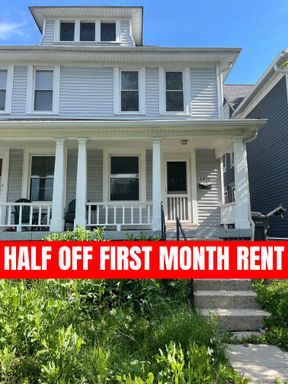 Half Off First Month Rent!.....1534 Ohio Street / 3 Bed 2.5 Bath Duplex – photo 1