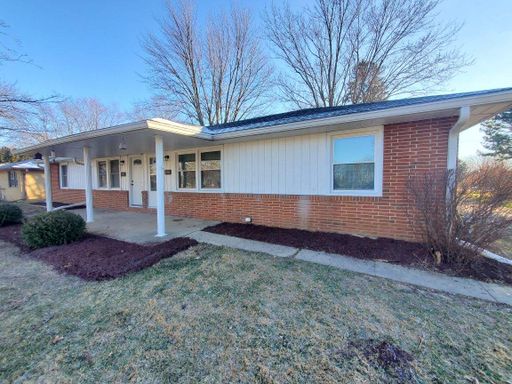 7206 Hibiscus / Newly remodeled 2bed/1bath single family home in Muncie. – photo 1