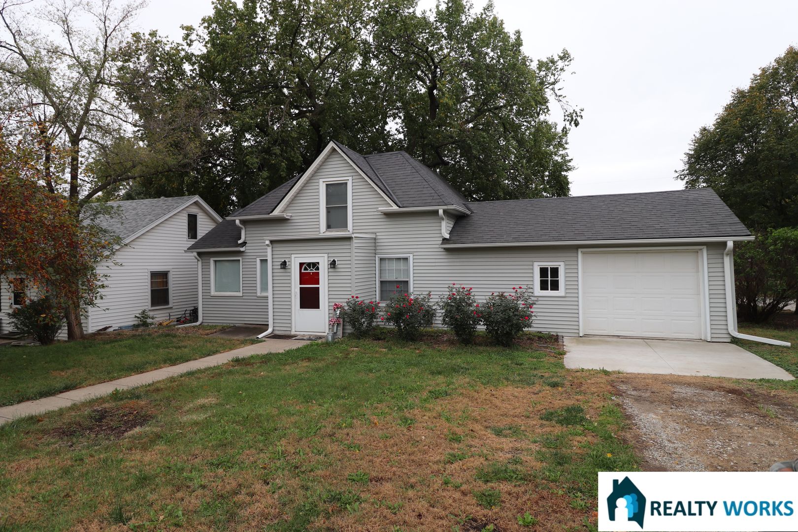 Lincoln House: 4605 Lowell Avenue