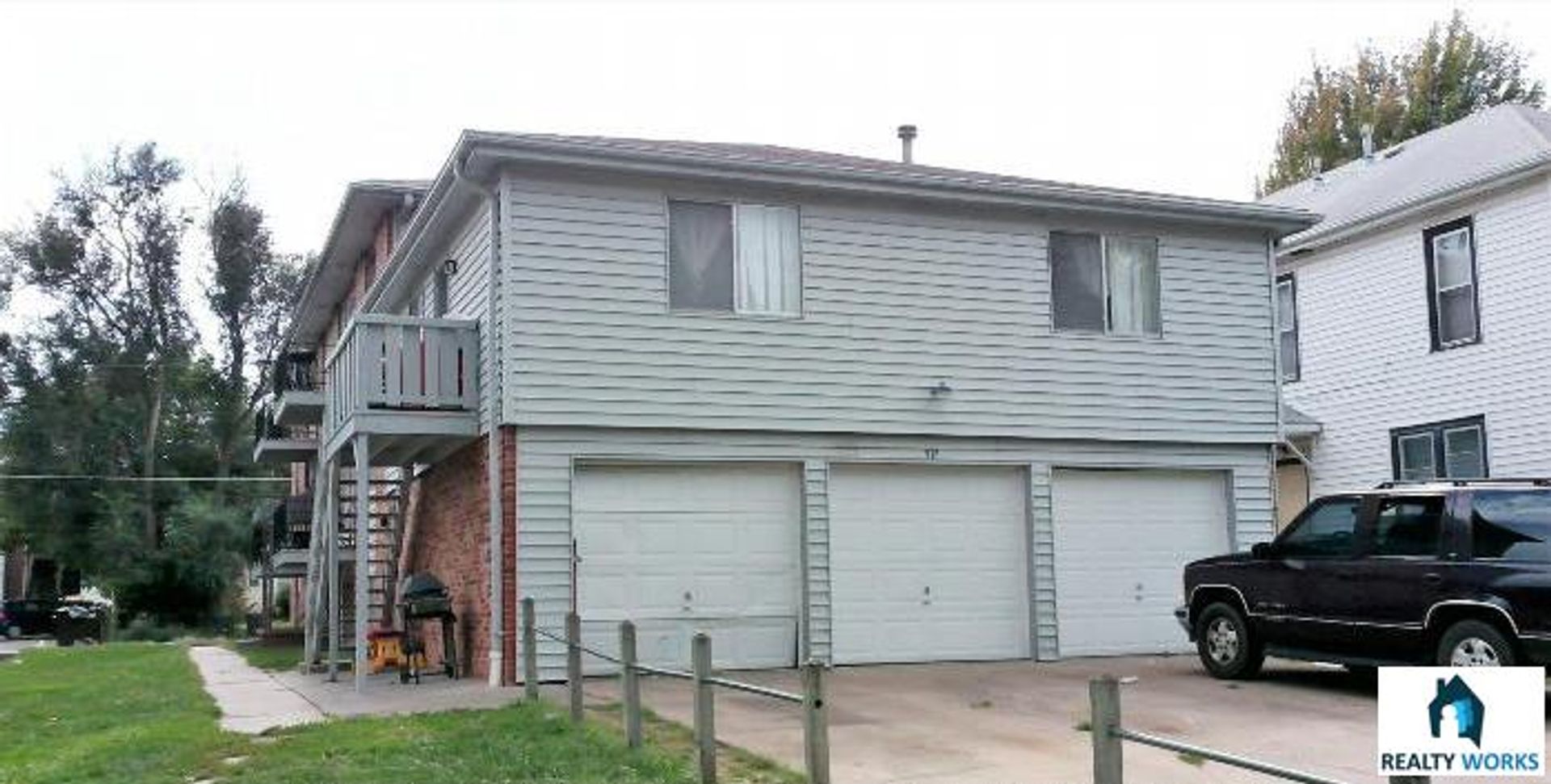 Lincoln Apartment: 917 Washington Street