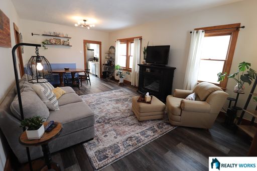 Furnished 2 Bed House | Utilities Included | 12-Month Lease – photo 1