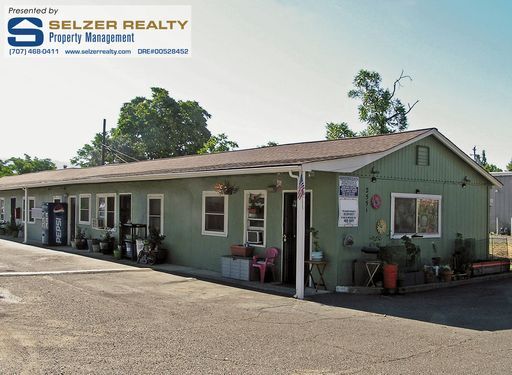Affordable end-unit studio apartment in north Ukiah location!